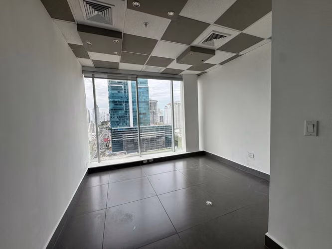 Se Vende oficina en F&F Tower (El Tornillo) - Imagen 8