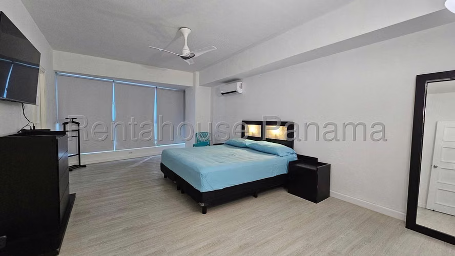 Alquilo apartamento amoblado  en Grandbay, Avenida Balboa - Imagen 4