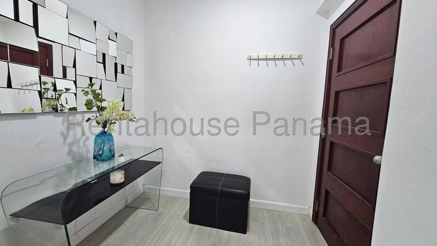 Alquilo apartamento amoblado  en Grandbay, Avenida Balboa - Imagen 8