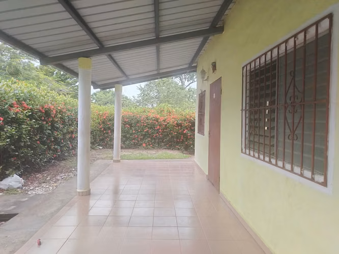 Casa con una recamara, baño, cocina y portal  cerca del Machetazo Coronado - Imagen 2
