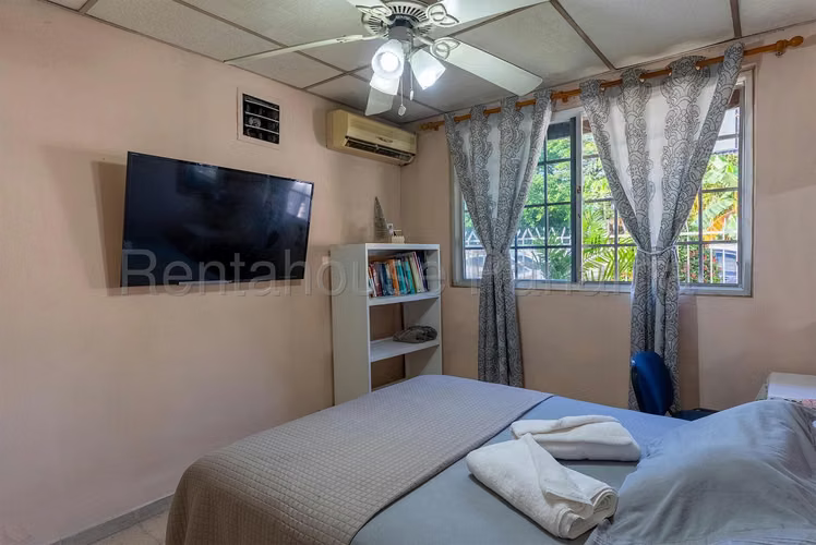 Cómoda Casa en Venta en Campo Limberg 27PPM1558 - Imagen 9