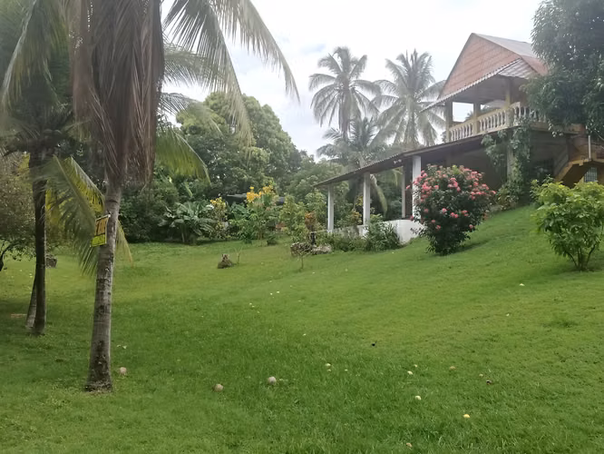 Casa de dos niveles en Lajas cerca del Machetazo de Coronado - Imagen 3
