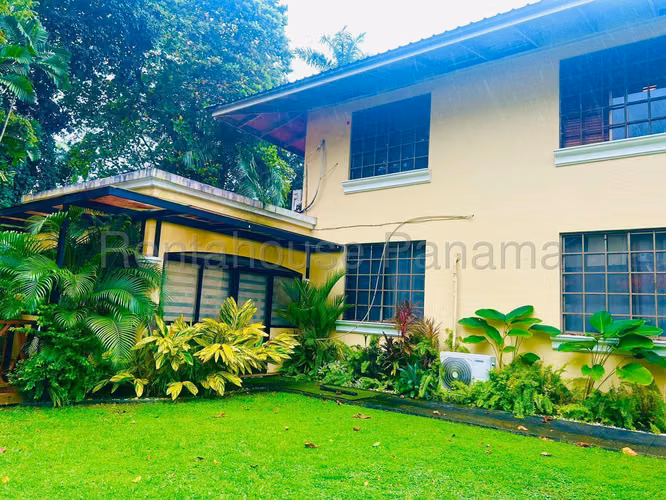Amplia Casa en Venta en Ancón 25PPM4491 - Imagen 15