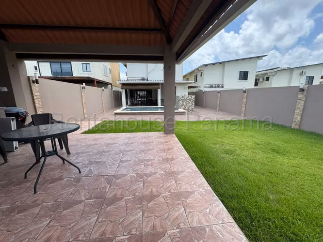 VENDO Casa con Piscina en Ph Vista del Lago en Las Cumbres 470m2 - Imagen 15
