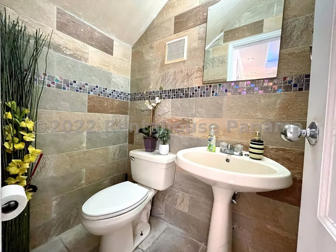 Casa Lista para Habitar en Venta en Altos de Panamá 26PPM7747 - Imagen 3