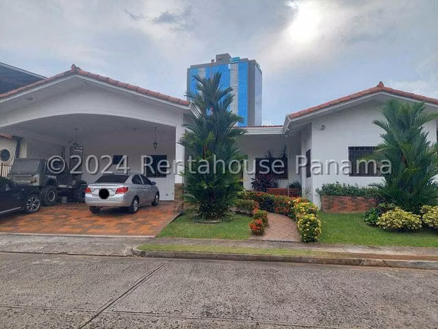 ALQUILO/VENDO Casa en Res. Villa Lilia en San Francisco. 594m2