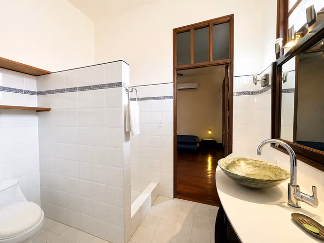 Apartamento de 2 habitaciones frente a parque, Casco Antiguo - Imagen 9