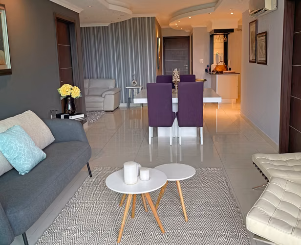 Apartamento en Avenida Balboa I 2 Rec I Amoblado I Con balcón y vista a la ciudad - Imagen 3