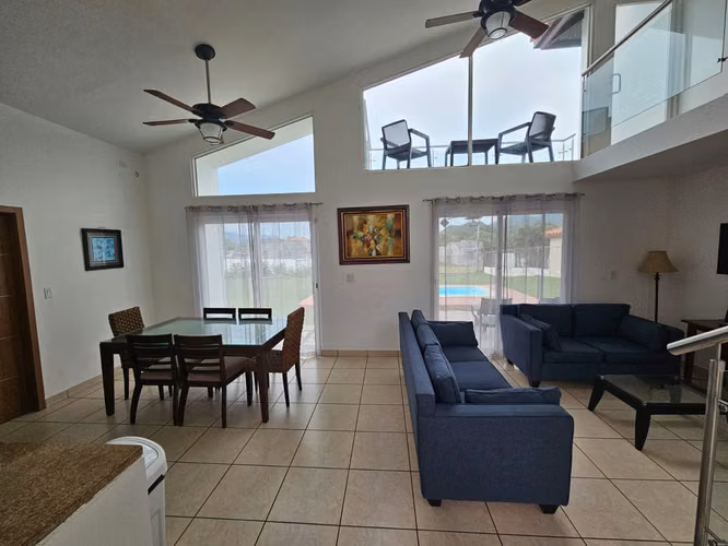 Venta de casa amueblada en Playa Malibú – Nueva Gorgona - Imagen 3