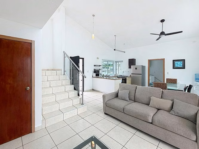 Venta de casa amueblada en Playa Malibú – Nueva Gorgona