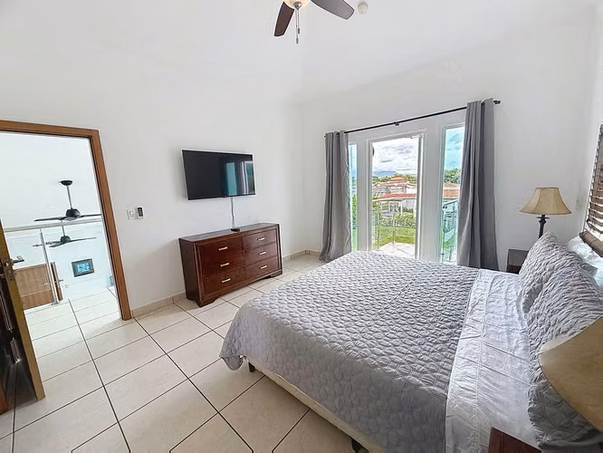 Venta de casa amueblada en Playa Malibú – Nueva Gorgona