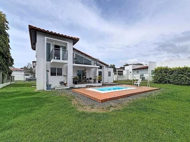 Alquiler de casa amueblada en Playa Malibú – Nueva Gorgona