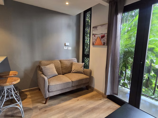 Alquilo Apartamento Amoblado de 1 Recámara con Balcón en Bella Vista