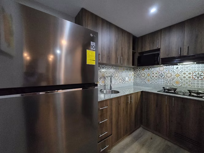 Alquilo apartamento amoblado de 2 recámaras en Bella Vista - Imagen 5