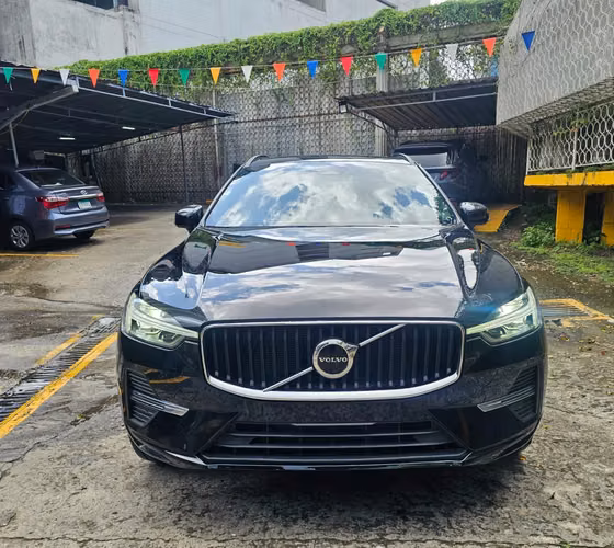 VOLVO XC60 B5 2024 (22.500 KM) GARANTÍA VIGENTE