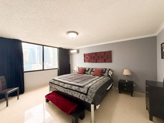 Amplio Apartamento Totalmente Amueblado en el Corazón de Obarrio - Imagen 7