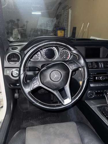 SE VENDE CARRO USADO