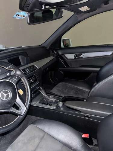SE VENDE CARRO USADO