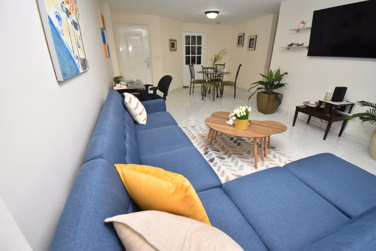 Venta de Espectacular Apartamento en Century Plaza - Imagen 3