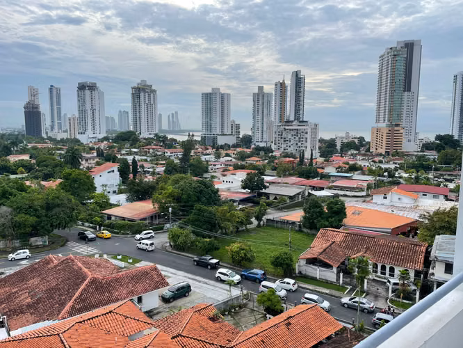 Venta de Espectacular Apartamento en Century Plaza - Imagen 10