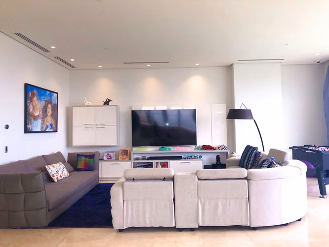 SANTA MARIA GOLF & COUNTRY CLUB - 700 M² - 5 Recámaras - Linea Blanca