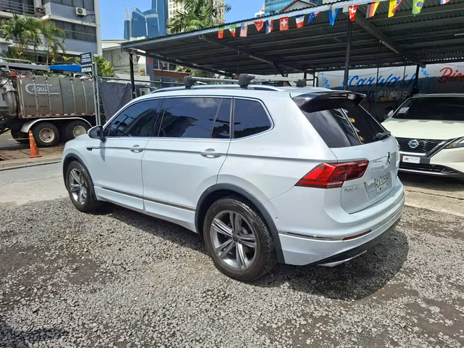 Volkswagen Tiguan 2019 - Imagen 6