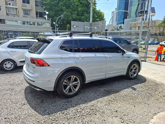 Volkswagen Tiguan 2019 - Imagen 4