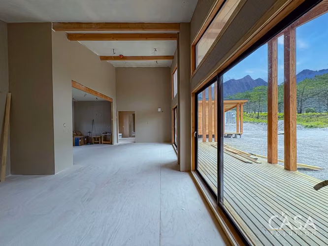 Casa de 3 Habitaciones con Energía Solar en Construcción en Agrorismo, Volcán | Pozo Privado