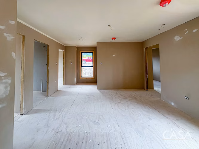 Casa de 3 Habitaciones con Energía Solar en Construcción en Agrorismo, Volcán | Pozo Privado