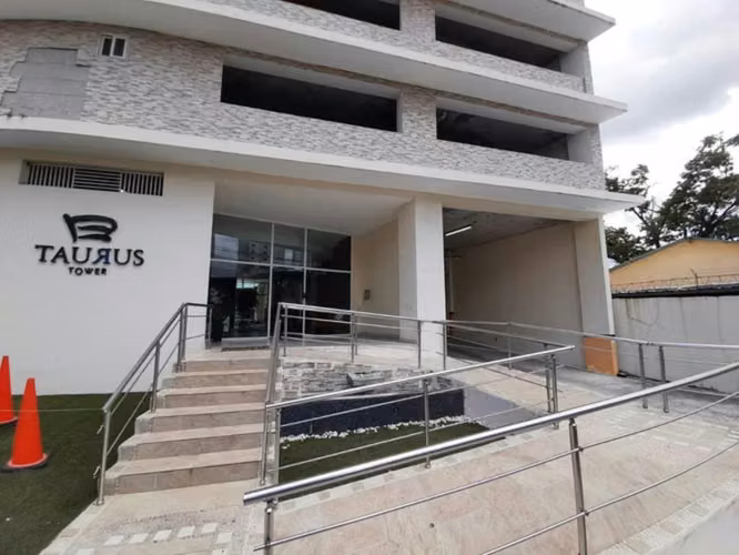 Apartamento amoblado en alquiler, PH Taurus Tower, Carrasquilla - Imagen 1