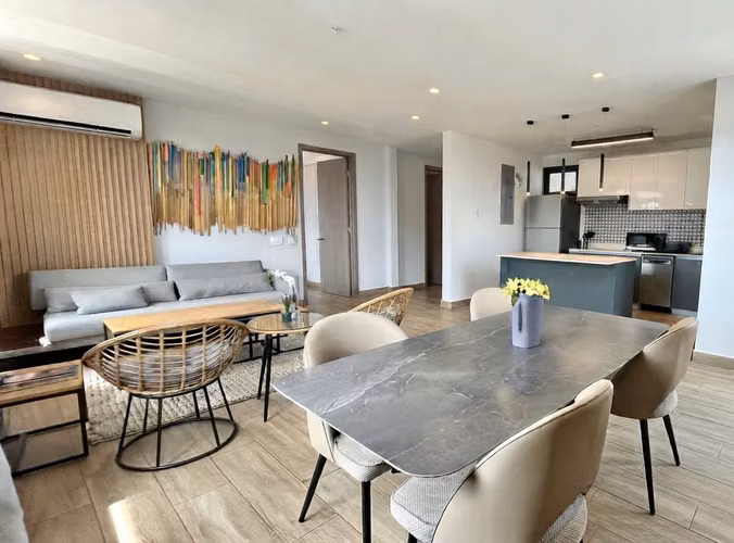 Apartamento en Casco Viejo I con balcón y terraza privada - Imagen 3