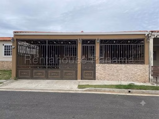VENTA DE CASA EN CHORRERA DDB26-8892