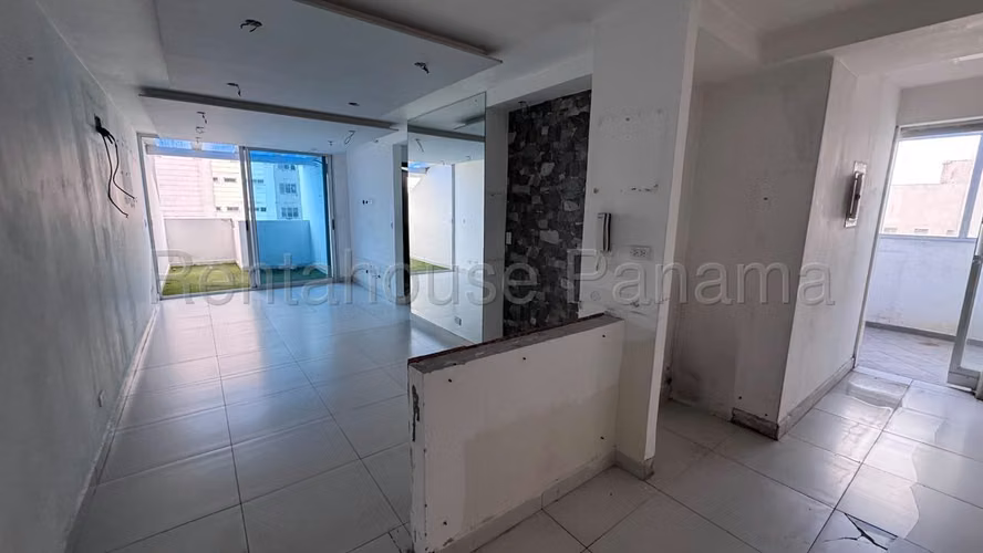 Se Vende Apartamento en Parque Lefevre YDU