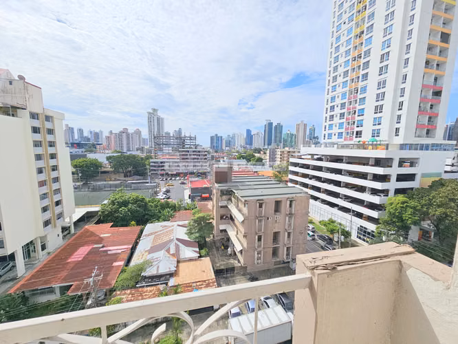 Venta de Apartamento en PH Brisas del Carmen. Haga una oferta