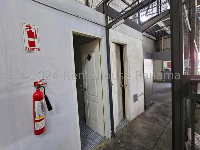 VENTA DE GALERA EN PACORA  - ZONA FRANCA LAS - Imagen 11