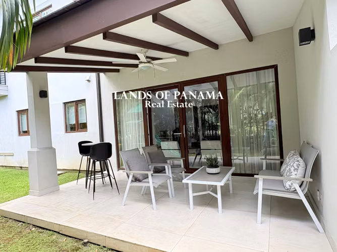 SE VENDE CASA 399.91 m2 THE WOODS – SANTA MARÍA $1,310,264 - Imagen 9
