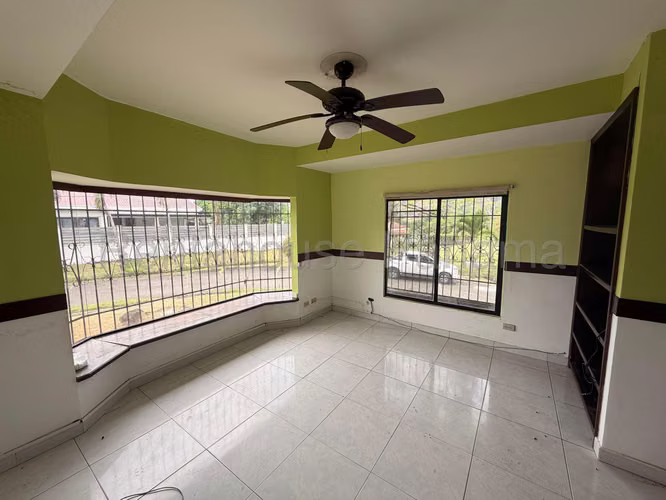 Se Vende Casa en Las Cumbres MDV27-1582