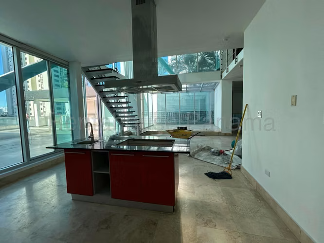 Se Vende Apartamento en Punta Pacifica VLU27-1568