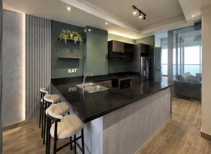 Apartamento Amoblado en Alquiler | Avenida Balboa | 155 m² | $2,100 2 Rec - Imagen 3