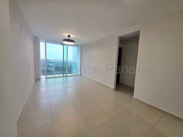Alquiler de Apartamento en 12 de Octubre J1545GRR