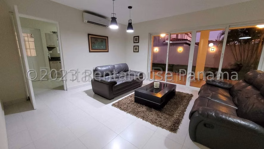 Venta de casa en Quintas de Versalles Modelo Lyon 27MVCH902 - Imagen 2
