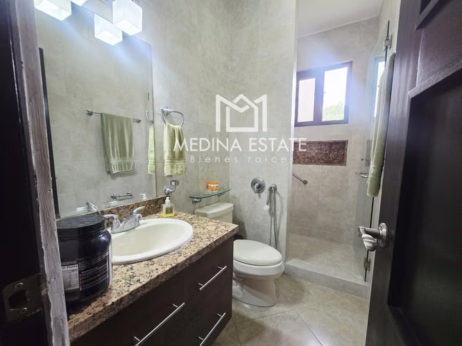 Alquiler Garden Apartamento en Embassy Club, Clayton, con 3 habitaciones y balcón. - Imagen 16