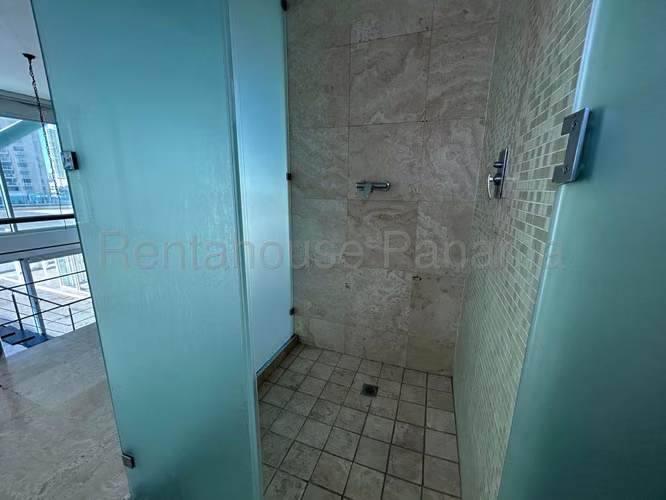 VIVA YA! EN PUNTA PACIFICA VENTA PH LOFT FOUR ESM. SOLO CLIENTE DIRECTO. - Imagen 10