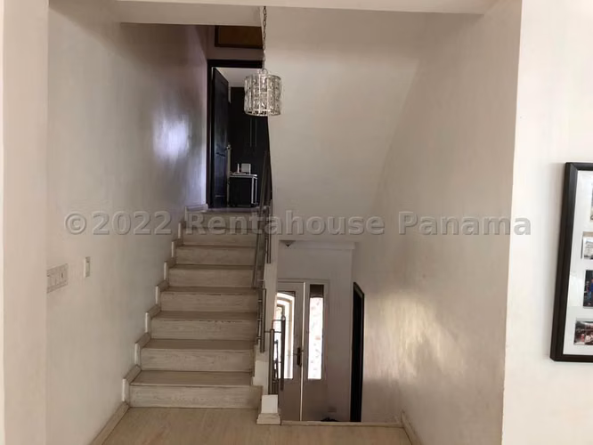 Venta de Casa en Altos de Panama KC - Imagen 4