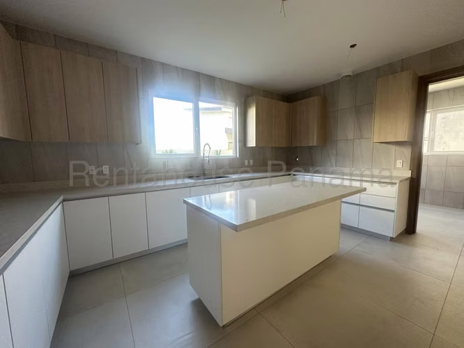 Venta de Casa en Santa Maria The Woods Solo Cliente Directo MC - Imagen 6