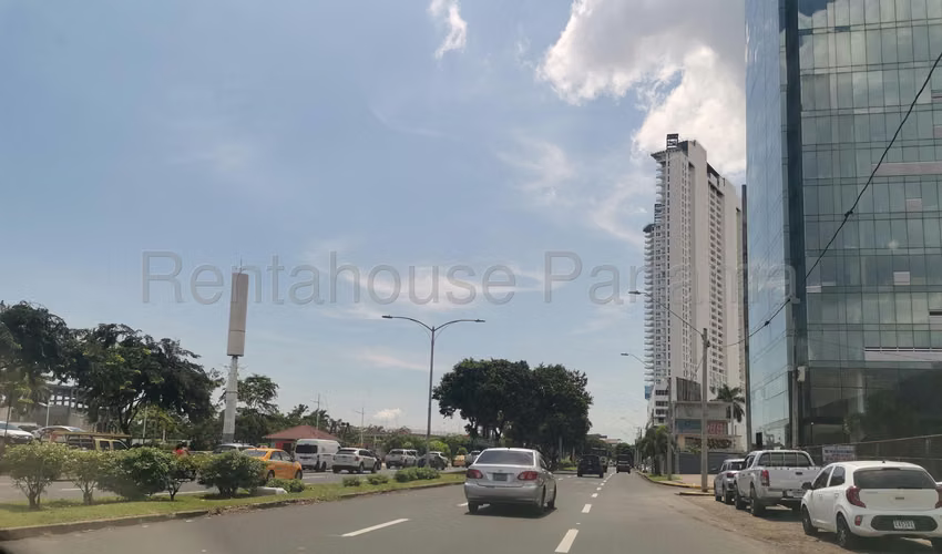 Venta de Terreno en Avenida Balboa Solo Cliente Directo MC