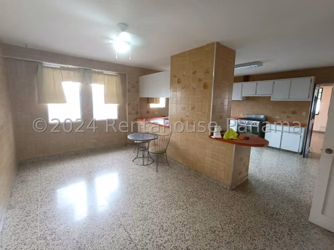 Venta de Casa en Altos del Golf Loma Alegre NS