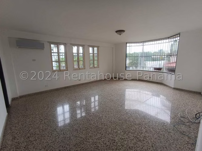 Venta de Casa en Altos del Golf Loma Alegre NS