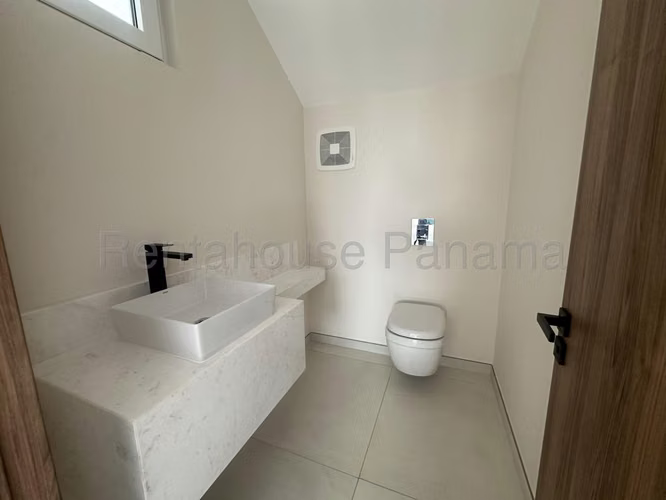 RR VENTA DE CASA EN SANTA MARIA THE WOODS - Imagen 8