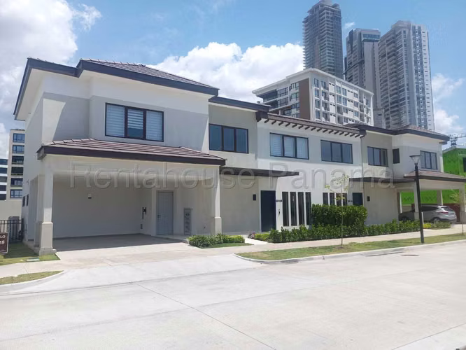 RR VENTA DE CASA EN SANTA MARIA THE WOODS